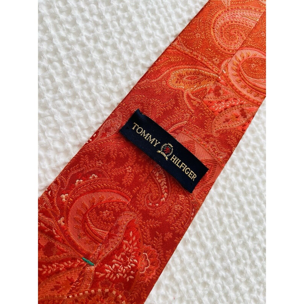 Tommy Hilfiger Orange‎ Paisley Pattern Vintage 90s Mens Neck Tie 100% Silk